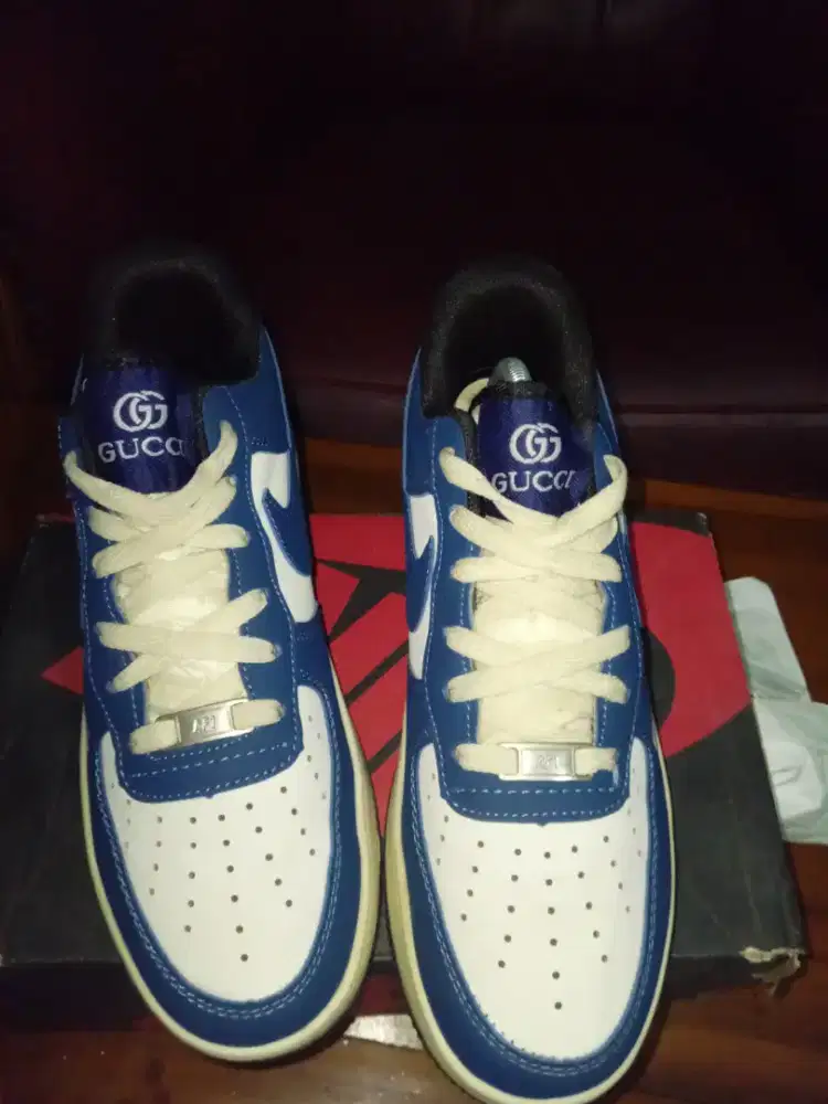 Nike Air Feat Gucci Putih Biru Size 41/42. Baru 1x pakai ,Dijual Cepat