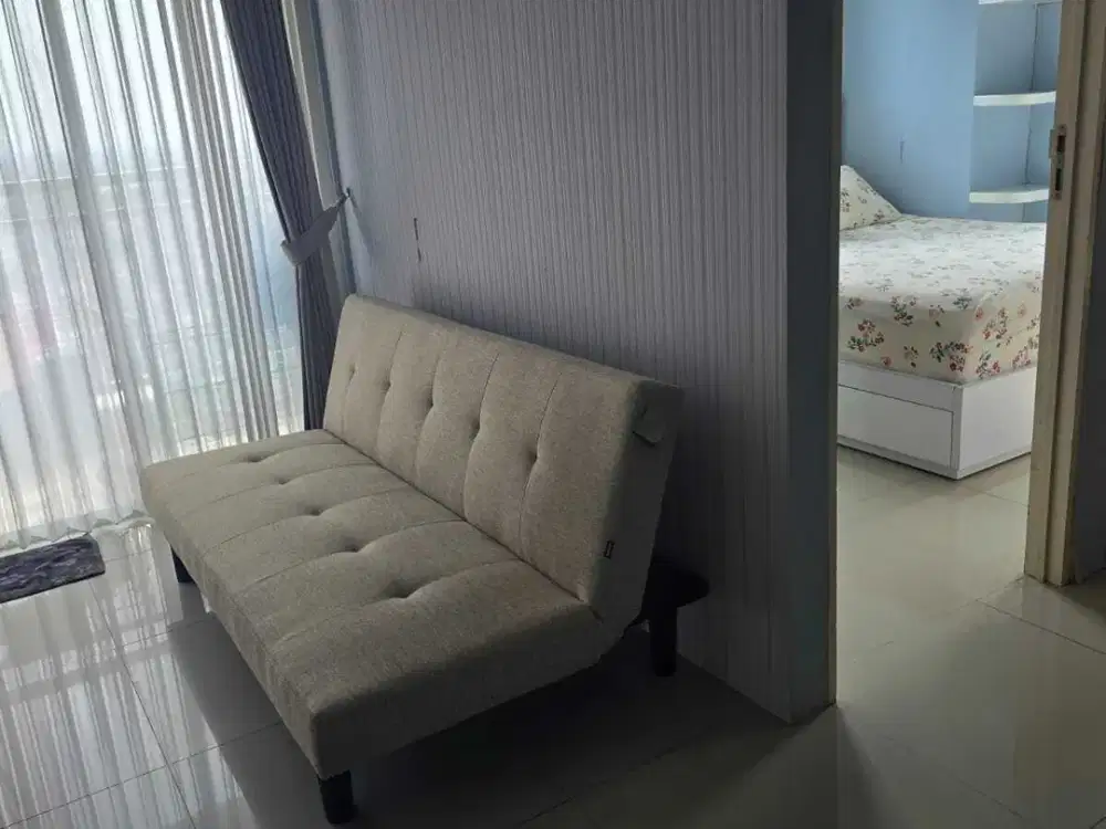 Disewakan apartemen Ochard 2 BR full furnish lantai 15, 45jt/th