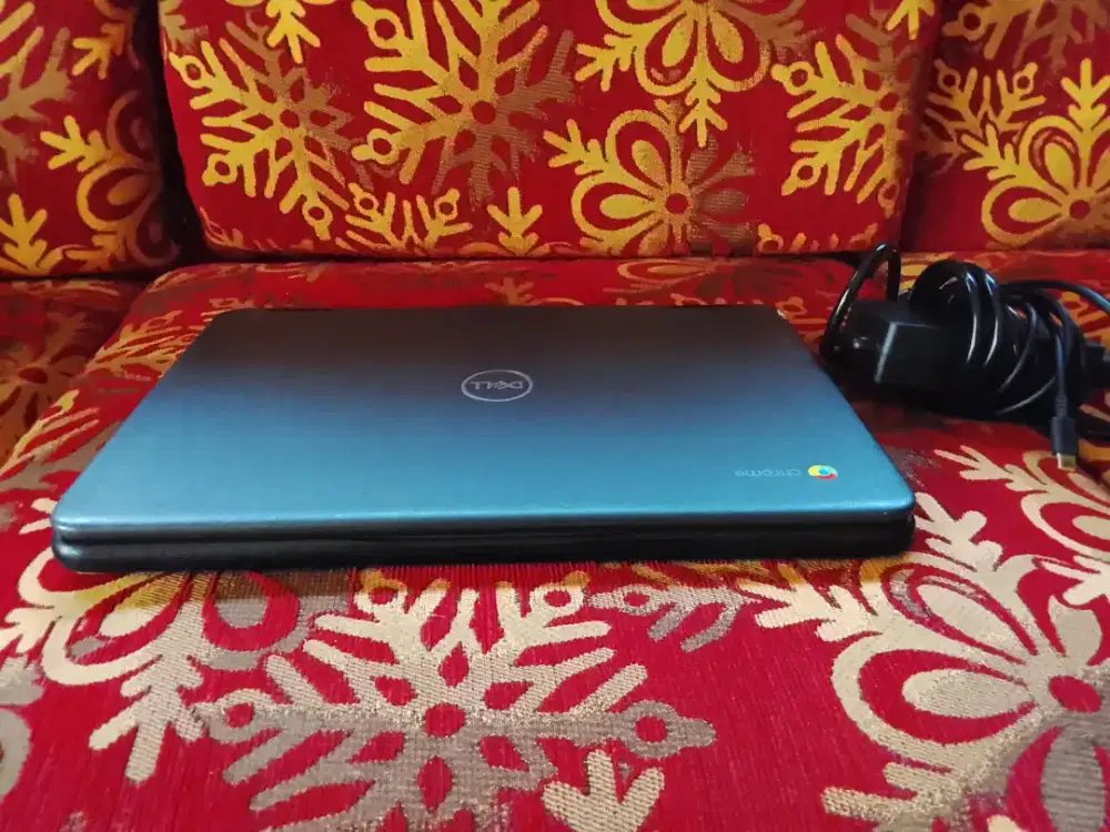 Crhomebook dell slim 2in1 thoucsreen ram4/32 OS Android 13 siap pakai