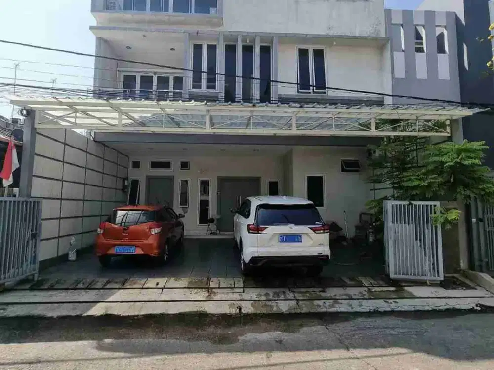 Rumah siap huni 3 lantai di Sunter Kirana Jakarta Utara Jakarta
