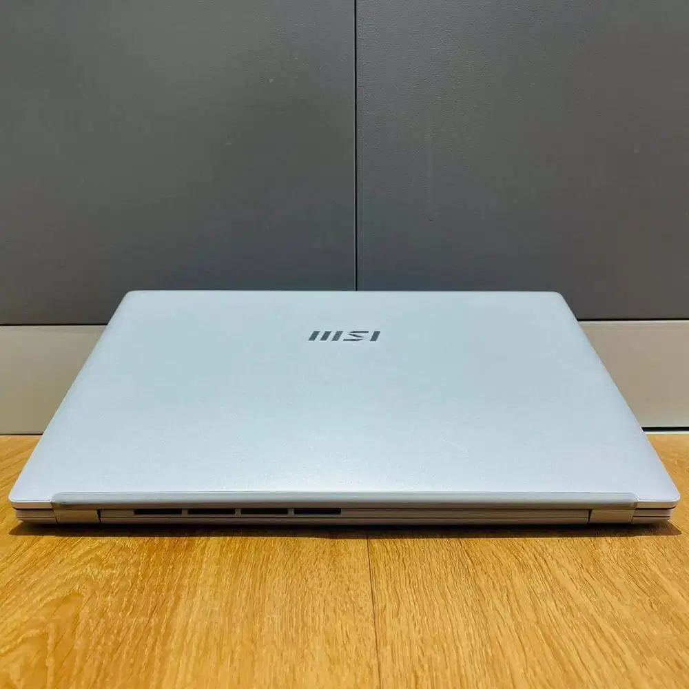 MSI MODERN 14-E14J3IMS  // CORE i3-1115G4
