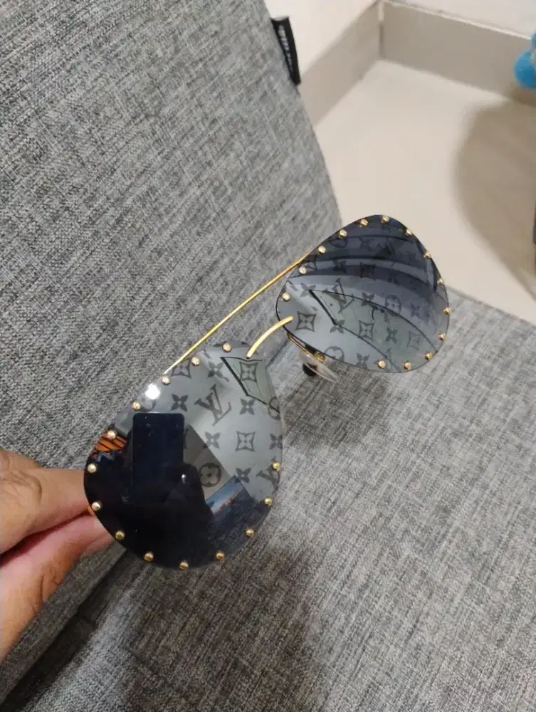 Kacamata Louis Vuitton Z1365U