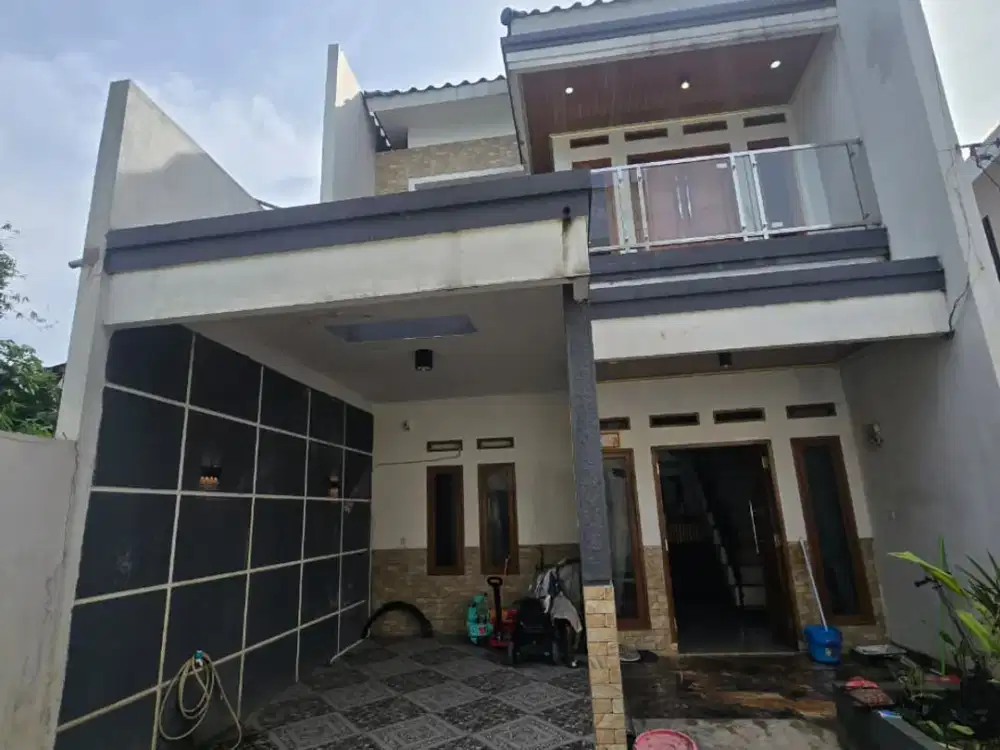 Dijual Cepat Rumah 2 Lantai Lokasi Strategis Di Depok Harga Nego