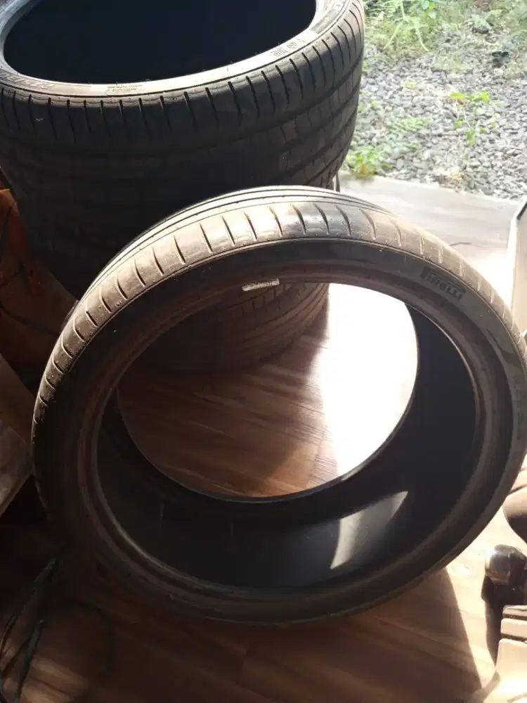 Dijual ban bekas