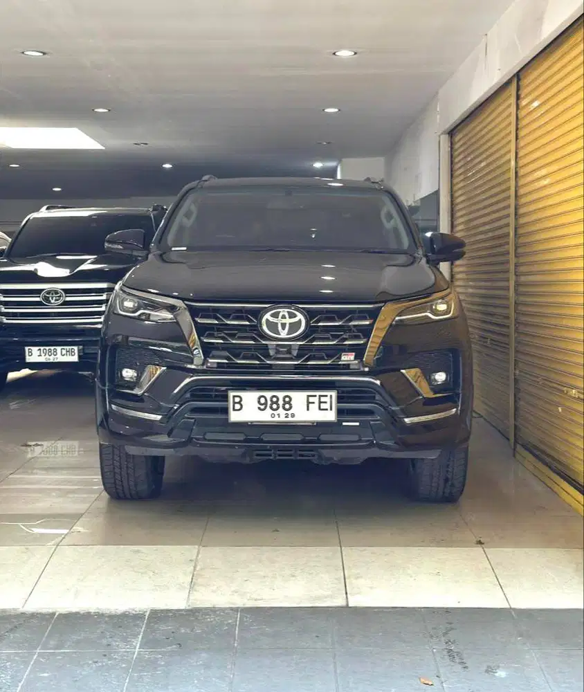 Toyota Fortuner 2.8 GR Sport 2024 January Automatic Hitam Metalik