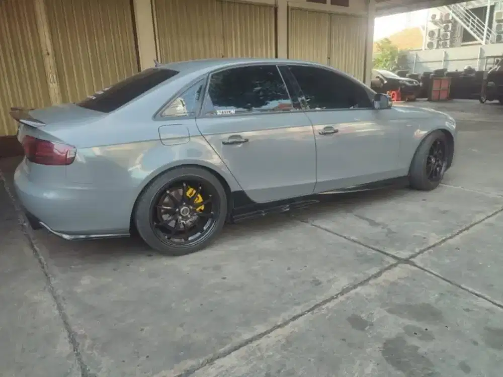 Audi A4 2010 AWD
