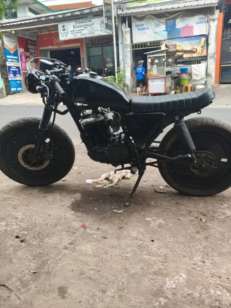 motor custom suzuki  125