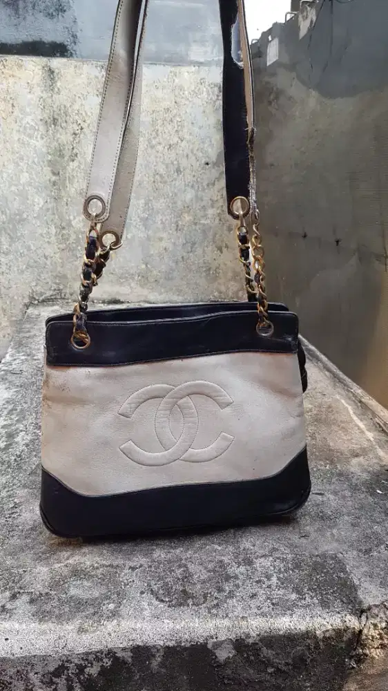 Chanel authentic