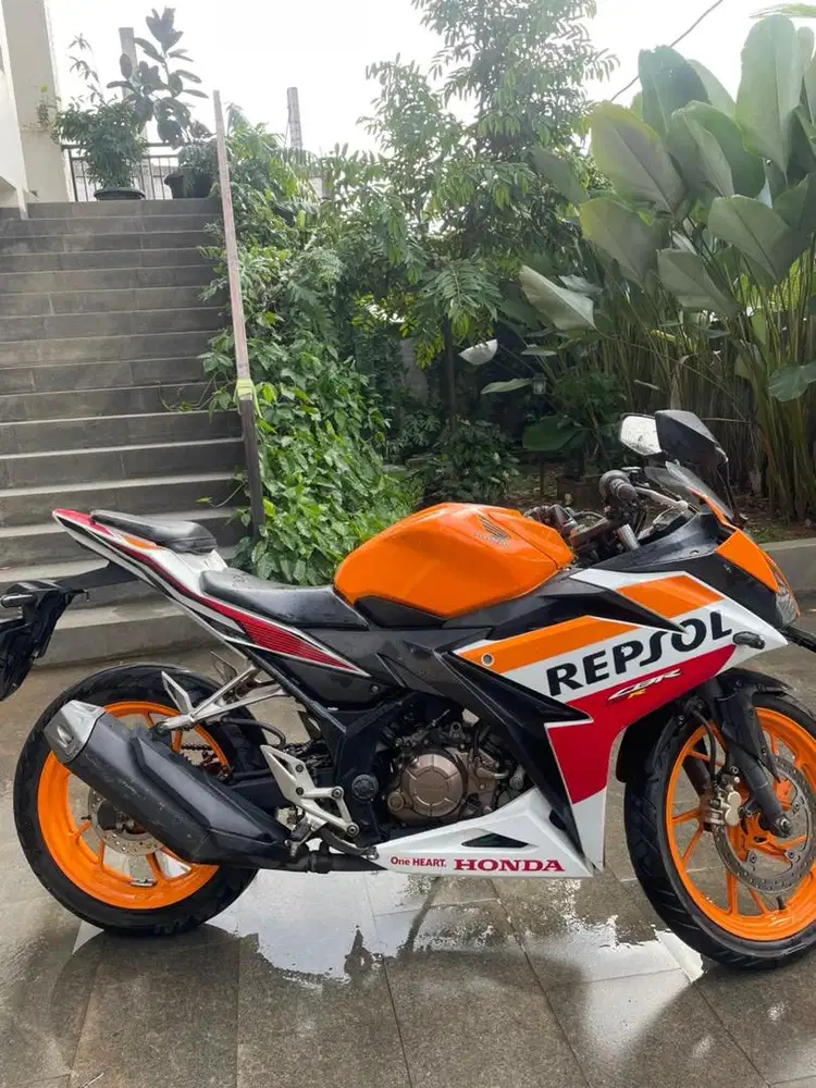 CBR 150R Jual Cepat, Istimewa Low Km