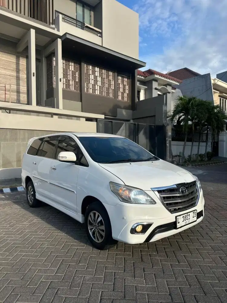 INNOVA V DIESEL 2.5 MATIC 2015