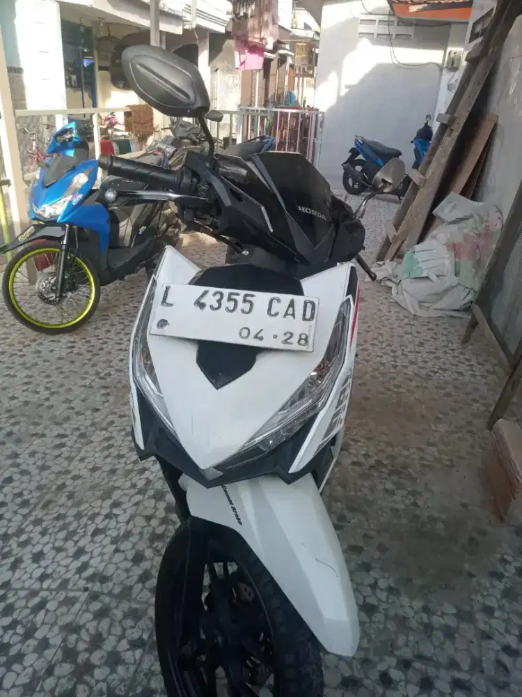 Di jual cepat honda vario 125 mungkin ada yang minat