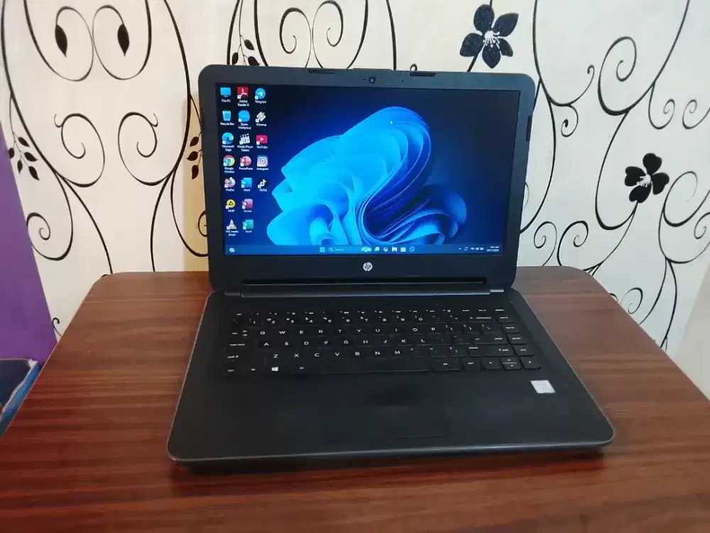 LAPTOP HP 240 G5 CORE I5 GEN 7 8/256 MULUS MANTAP