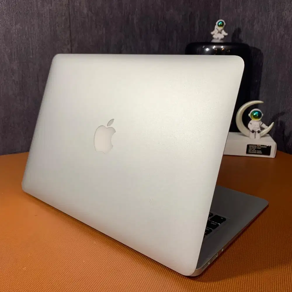 Macbook Air 13inch 2017 8/128gb