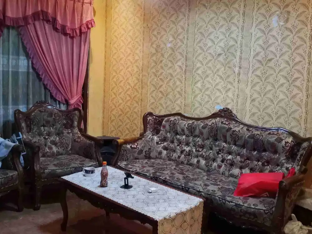 Dijual Rumah 6 Kamar Siap Huni Bebas Banjir Strategis dan Kontrakan di Kayu Manis