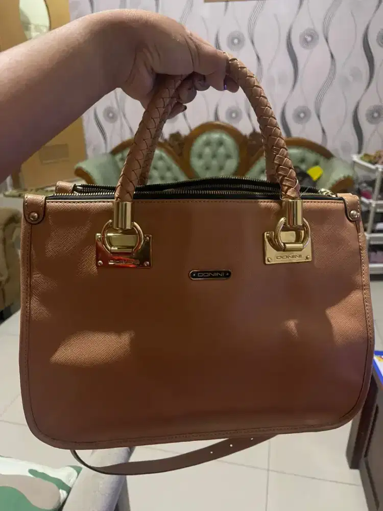 Jual tas donini