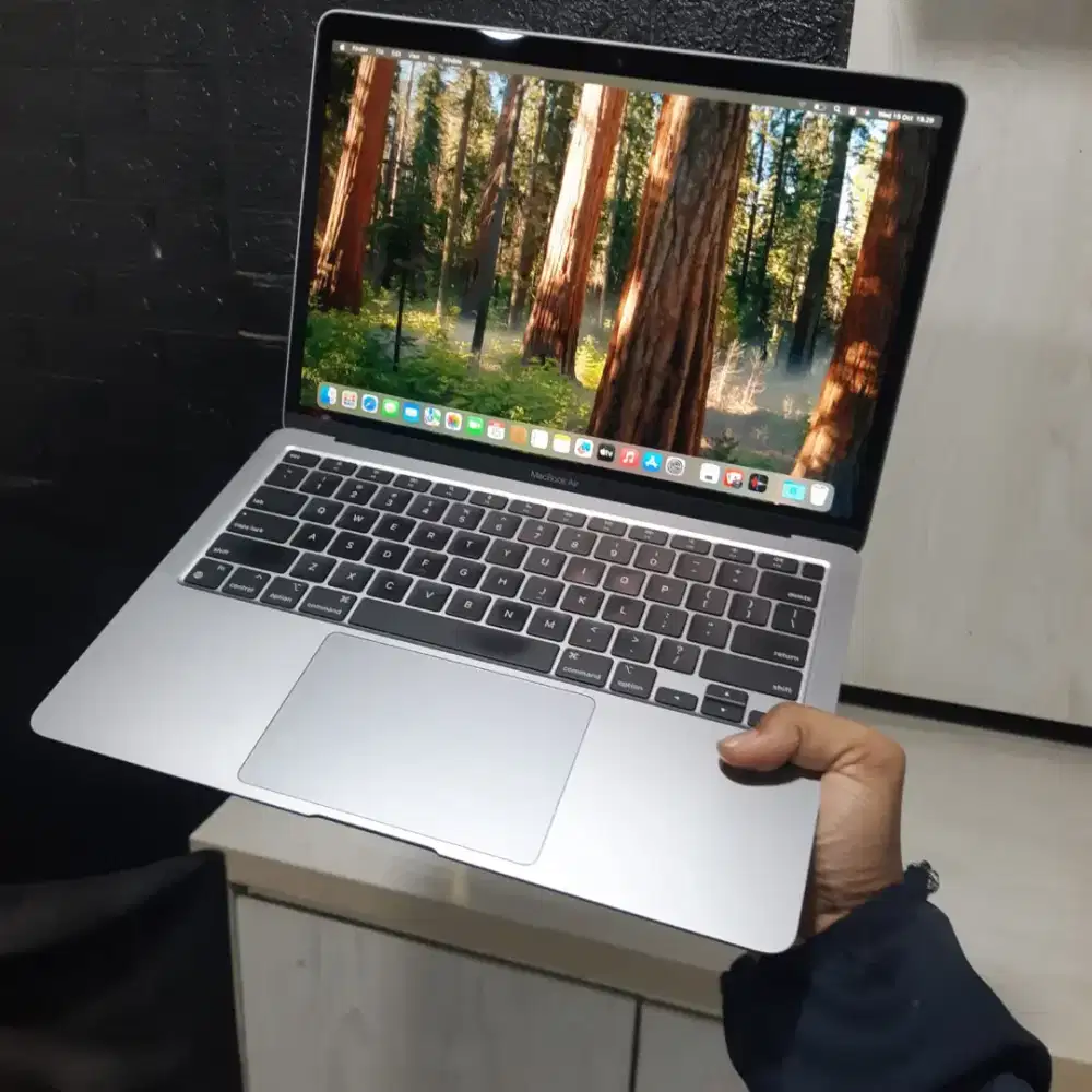 Macbook air m1 2020 ram 16gb ssd 512gb mulus bisa cod