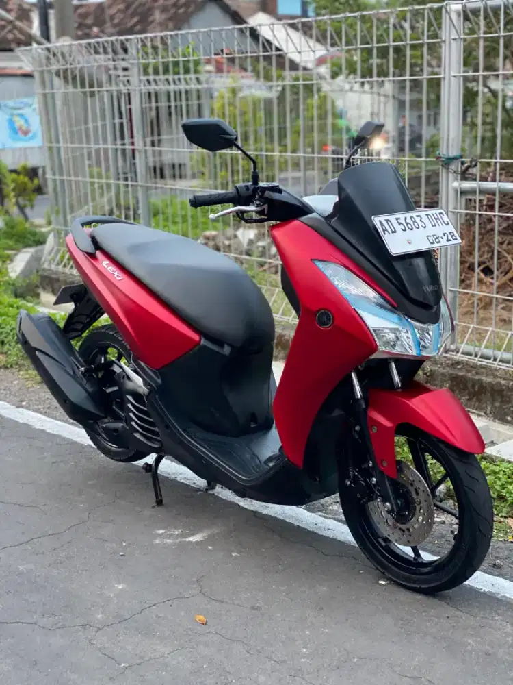 Yamaha Lexi 125 VVA 2018 MATTE RED