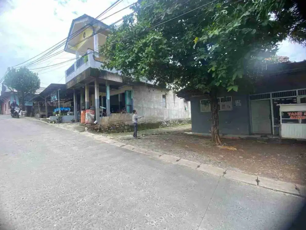 Dijual Tanah Pinggir Jalan Raya
(Bonus Bangunan diatasnya) 
Di Tapos, Depok