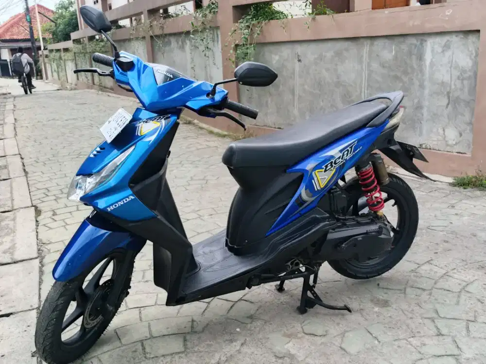 Honda beat karbu 2011 stater tokcer halus mulus terawat