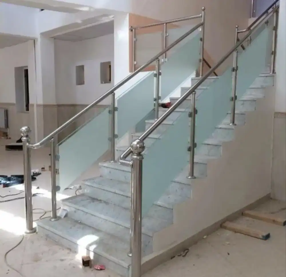 Railing tangga stainless steel$1