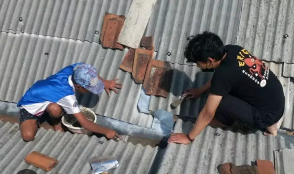 Tukang renovasi atap,atap bocor,dak rembes,renovasi rumah,kramik