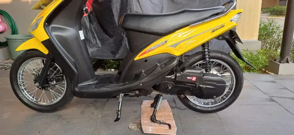 Mio sporty kuning