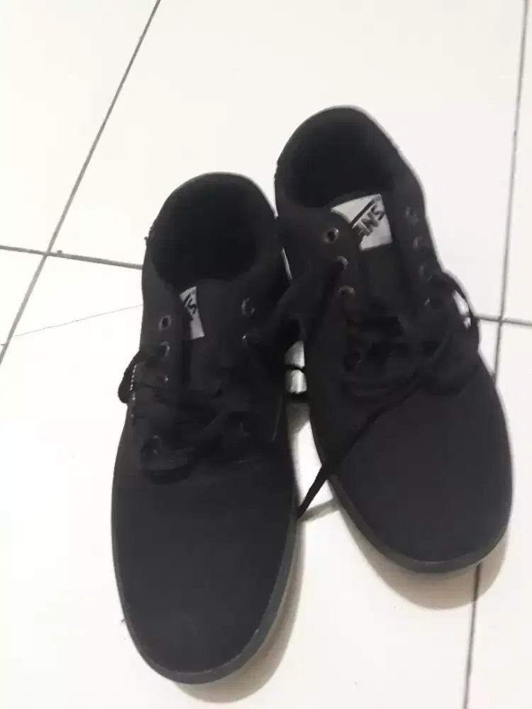 Dijual sepatu wanita