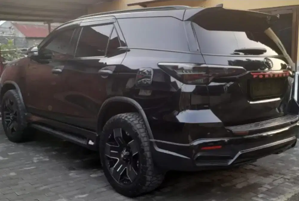 TOYOTA FORTUNER VRZ