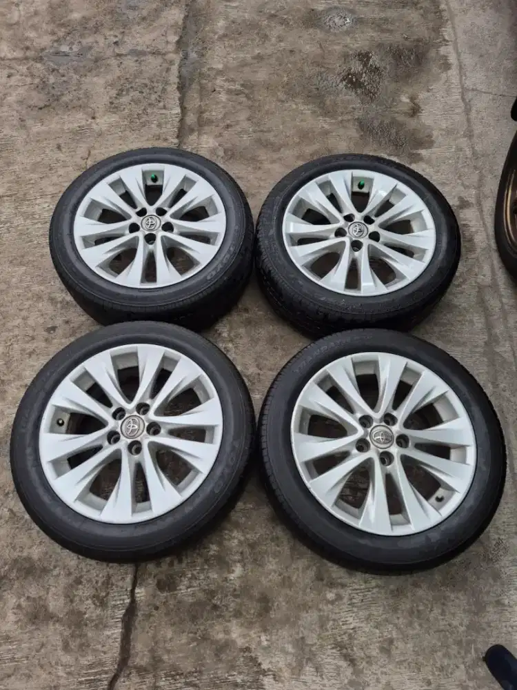 Velg oem alphard R18 pcd 5×114.3 lebar 7,5 et45 plus ban..4pcs