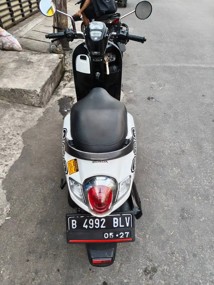 Scoopy 2017 pembeli bisa menerima sesuai yg ada di ket*