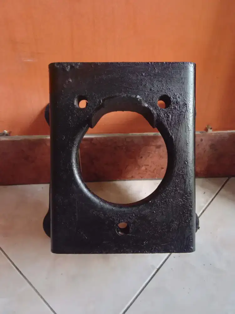 Pangkon ban serep FEROZA