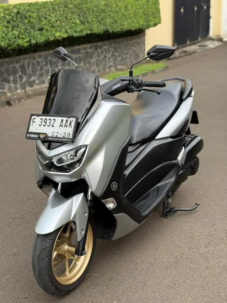 Yamaha Nmax 155 Keyless Thn 2023 Silver Mulus