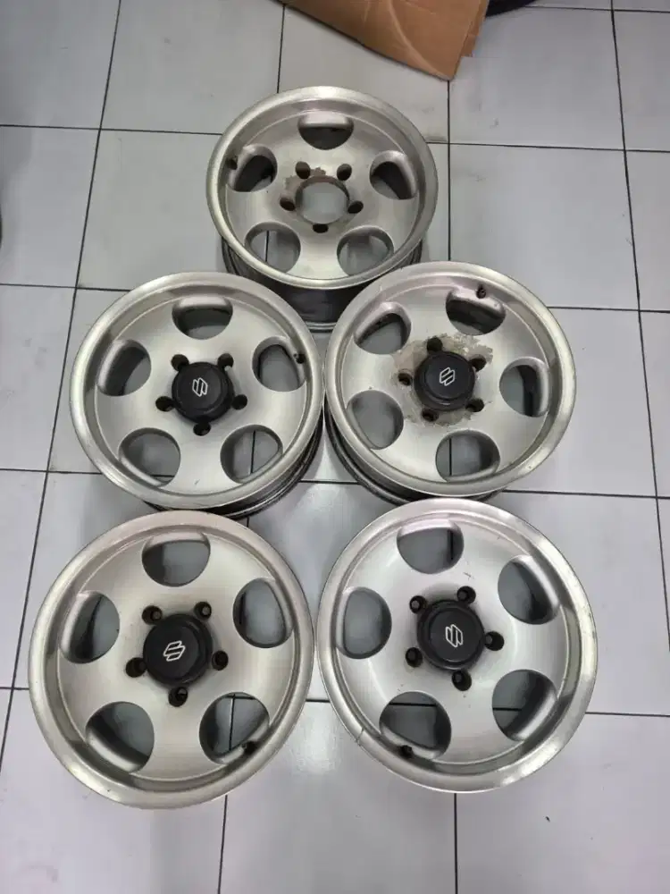 Velg oem escudo R16 pcd 5×139.7 lebar 7 ...5pcs