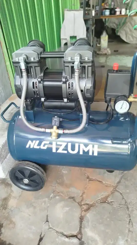 Kompresor izumi 1 hp oiles normal baru