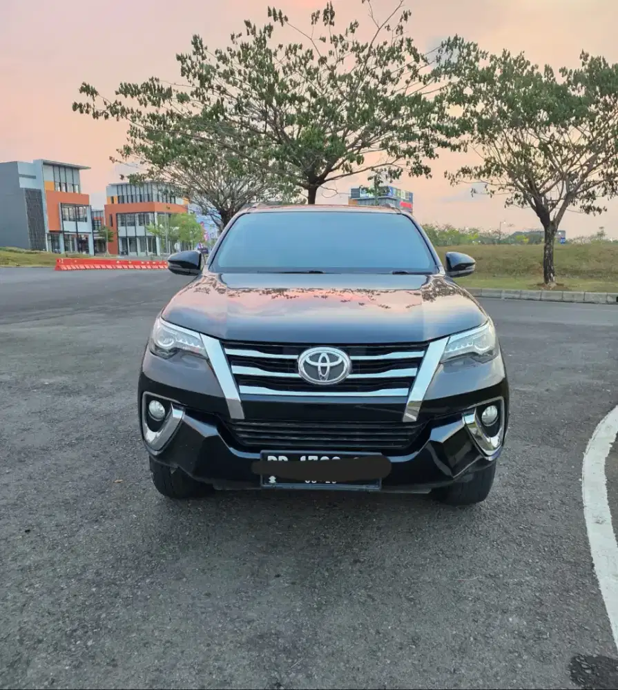 Dijual Mobil Toyota Fortuner