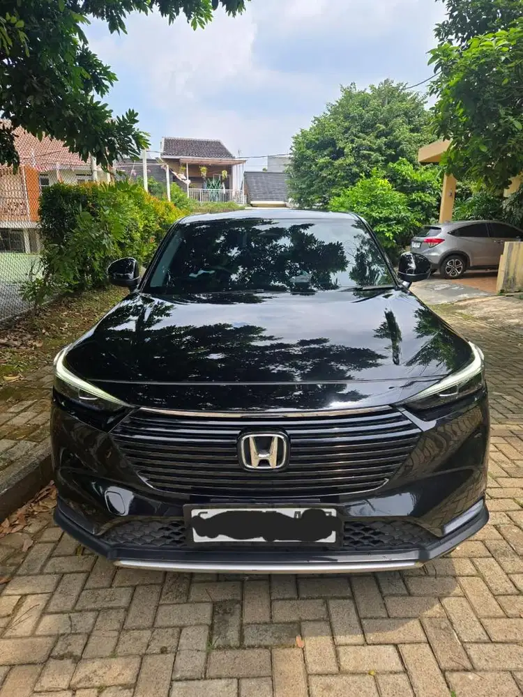 mobil HRV tahun 2024 like new