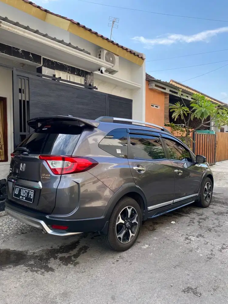 Dijual mobil honda brv