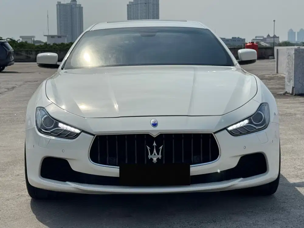 2014 Pemakaian 2015 Maserati Ghibli S 3.0 AT
