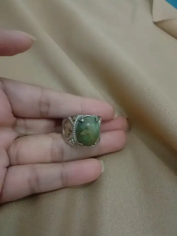 Batu cincin unik ber mata 1