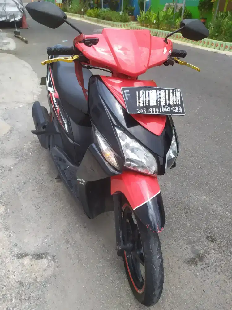 Jual cepat honda vario hitam merah 2006 ss komplit lgkp, mesin halus
