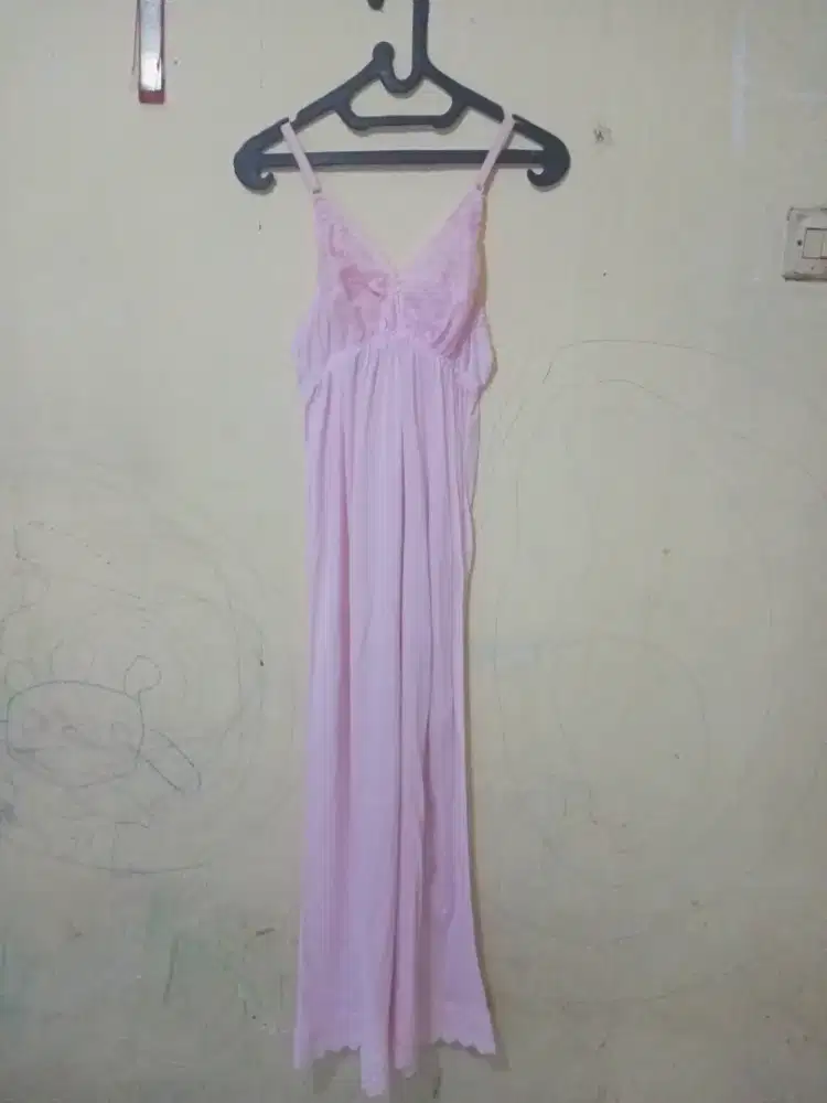 Baju tidur transparan