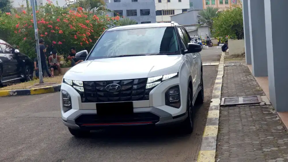 Hyundai creta prime 2022 putih sunroof