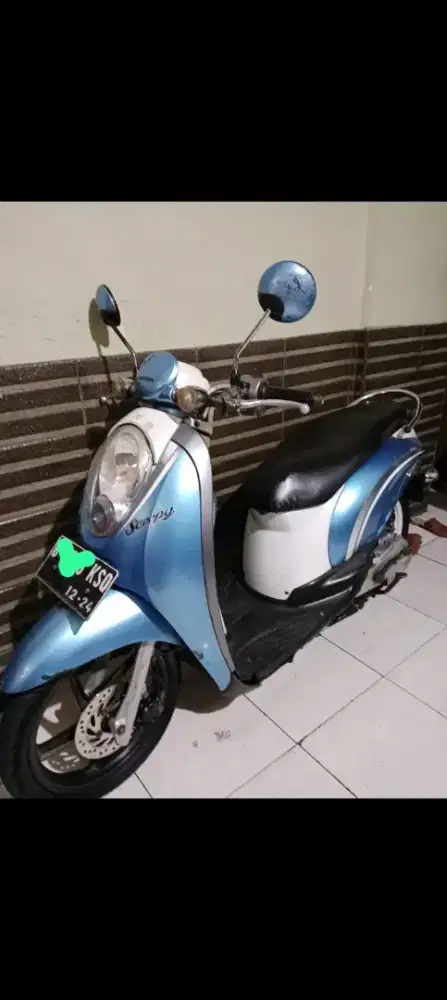 SCOOPY TAHUN 2011 MULUSS MESIN CAKEP ALUSS