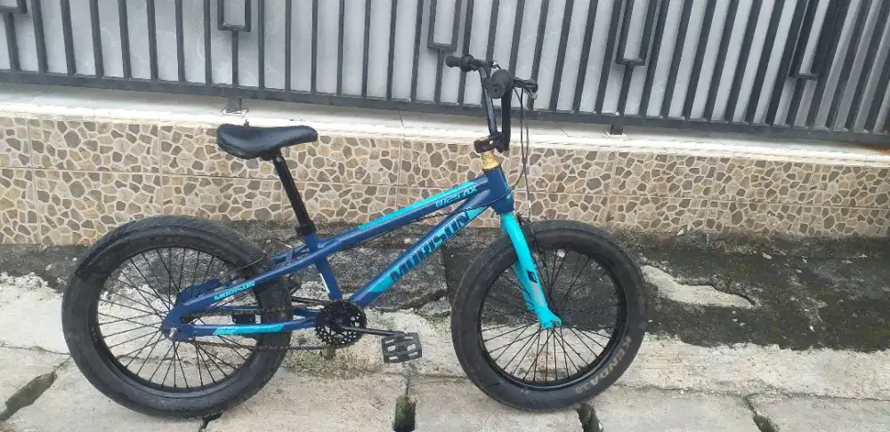 Sepeda bmx 20 Ban besar