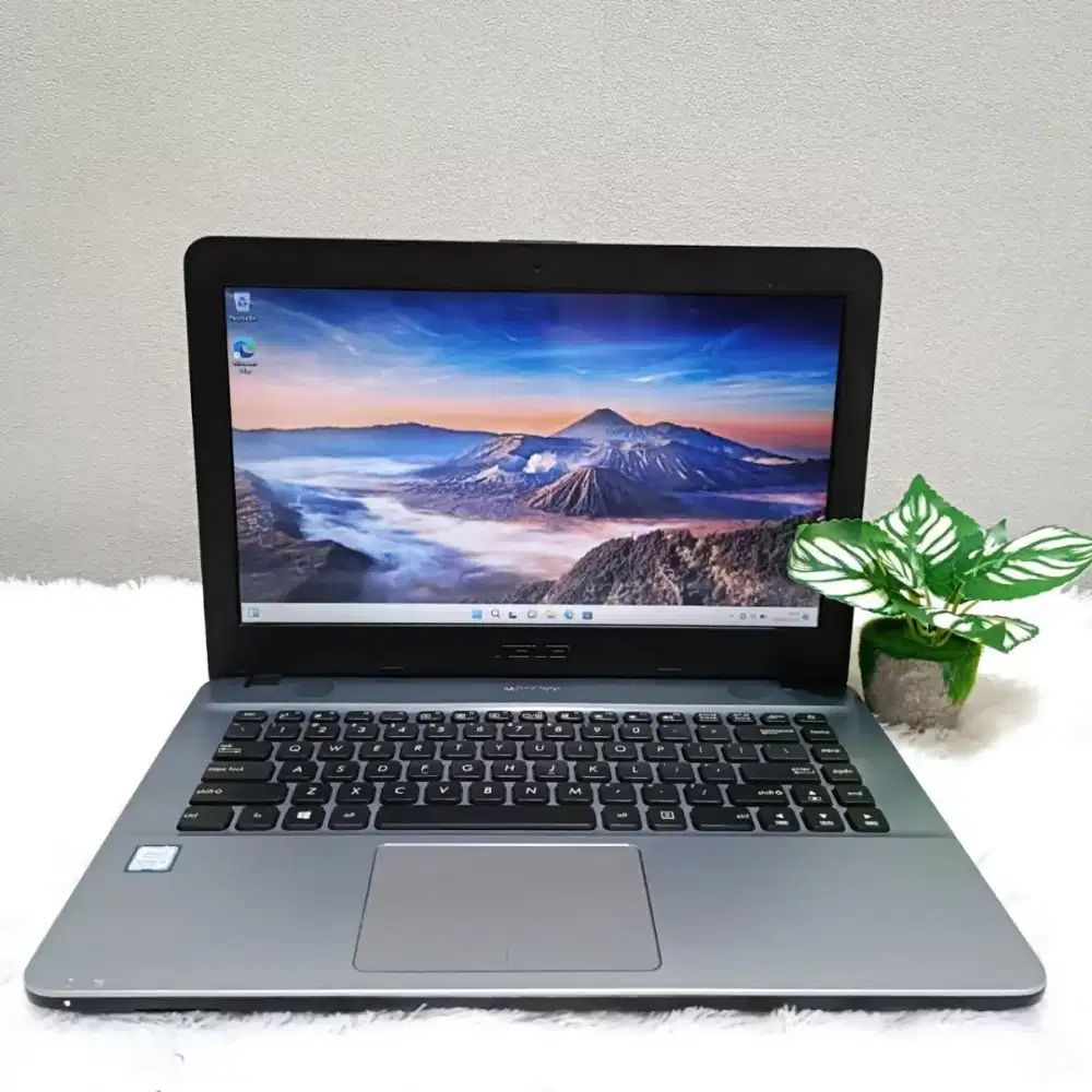 LAPTOP ASUS X441UA INTEL CORE I3 6006U RAM 8GB SSD 256GB LAYAR 14.0 IN