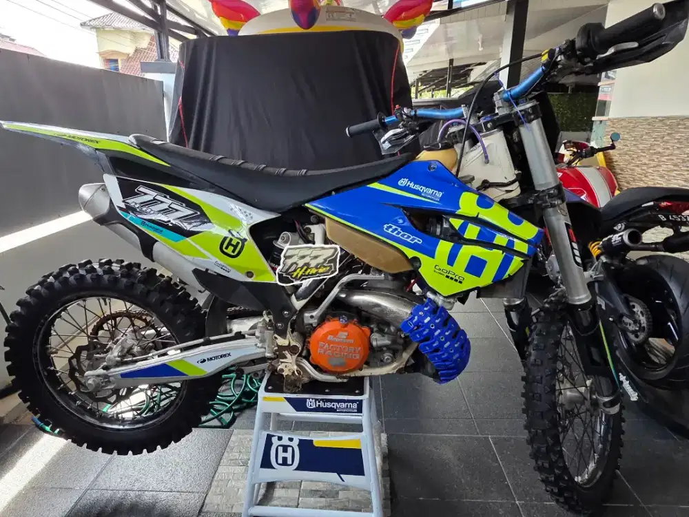 HUSQIVARNA TE 300 TAHUN 2013