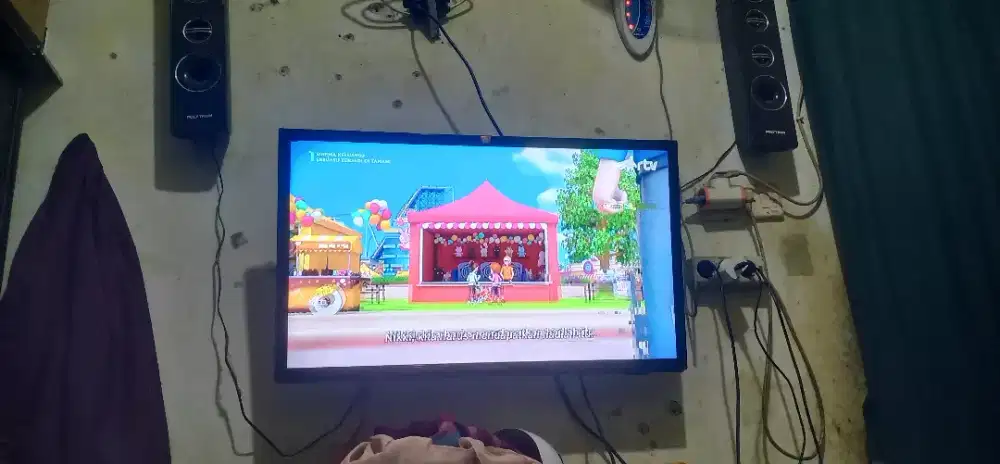 TV LED Polytron 32inch digital