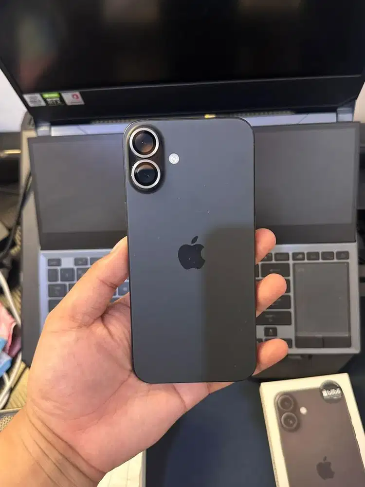DI JUAL IPHONE 16 plus , murah!  MAU UPGRADE 17 promax