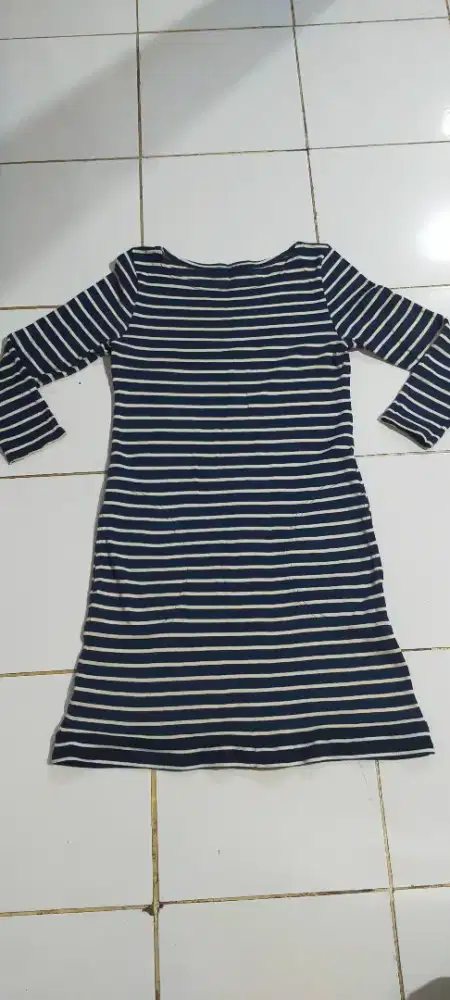Dress garis garis