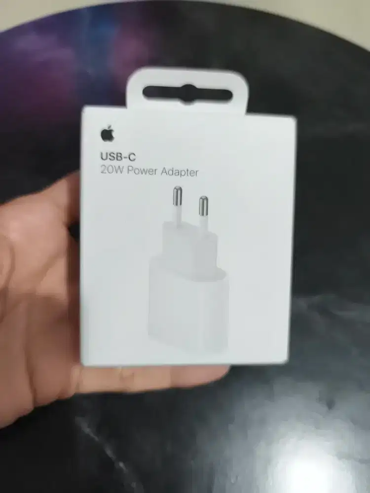 Power Adapter 20w apple